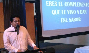 Natanael Cruz leads worship
