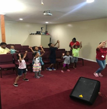 ladson vbs children dancing and singing